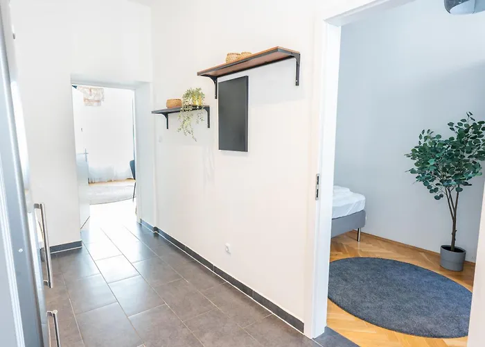 1110 Apartment